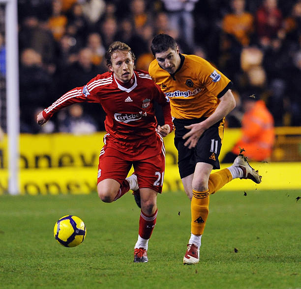 他的戰術洞 他的戰術洞